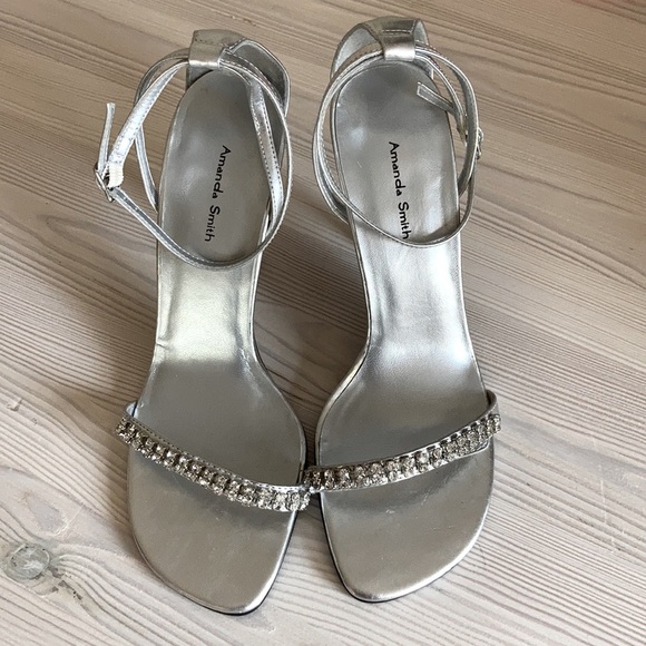 Metallic Glitter Heels - Picture 3 of 6